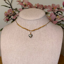 Load image into Gallery viewer, Yellow Labradorite Heart Choker