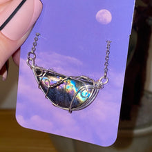 Load image into Gallery viewer, Groovy Multicolor Labradorite Necklace
