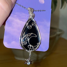 Charger l'image dans la galerie, Obsidian "Moon Goddess" Necklace
