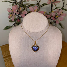 Load image into Gallery viewer, Light Purple Labradorite Heart Necklace (Choose Chain)