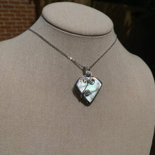 Load image into Gallery viewer, Tahitian Mother of Pearl Necklace