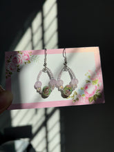 Load image into Gallery viewer, Flower Earrings
