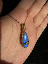 Load image into Gallery viewer, Blue Labradorite Necklace
