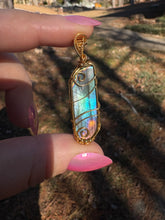 Load image into Gallery viewer, Multicolor Labradorite Necklace
