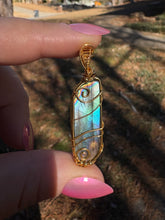 Load image into Gallery viewer, Multicolor Labradorite Necklace
