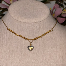 Load image into Gallery viewer, Yellow Labradorite Heart Choker
