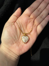 Charger l'image dans la galerie, Flower Agate Choker
