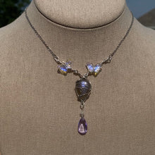 Load image into Gallery viewer, Butterfly Labradorite Choker
