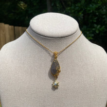 Load image into Gallery viewer, Vibrant Purple Labradorite Necklace
